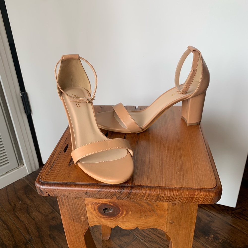 Ankis Nude Heel Size 8